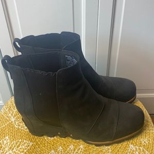 Sorel Lea Wedge Black Quarry High Top Boots